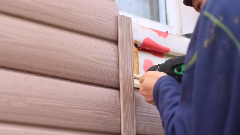 How To Choose The Right Materials for Your Siding Installation in 'Descanso, CA